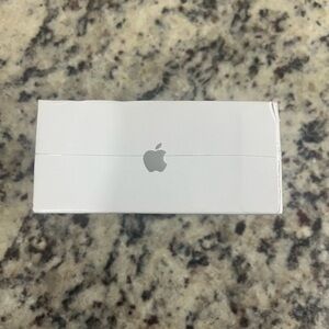 Apple White Box
